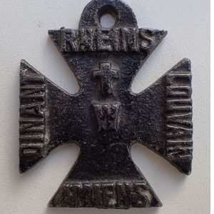 ENGLAND. RHEIMS LOUVAIN AMIENS OINANT anti-tysk Jernkors fra 1 verdenskrig.