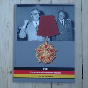 Sven A.G Kjellström. DDR - bok om Øst-tyske medaljer, merker, diplomer, medlembøker, ID-kort etc. (2011).