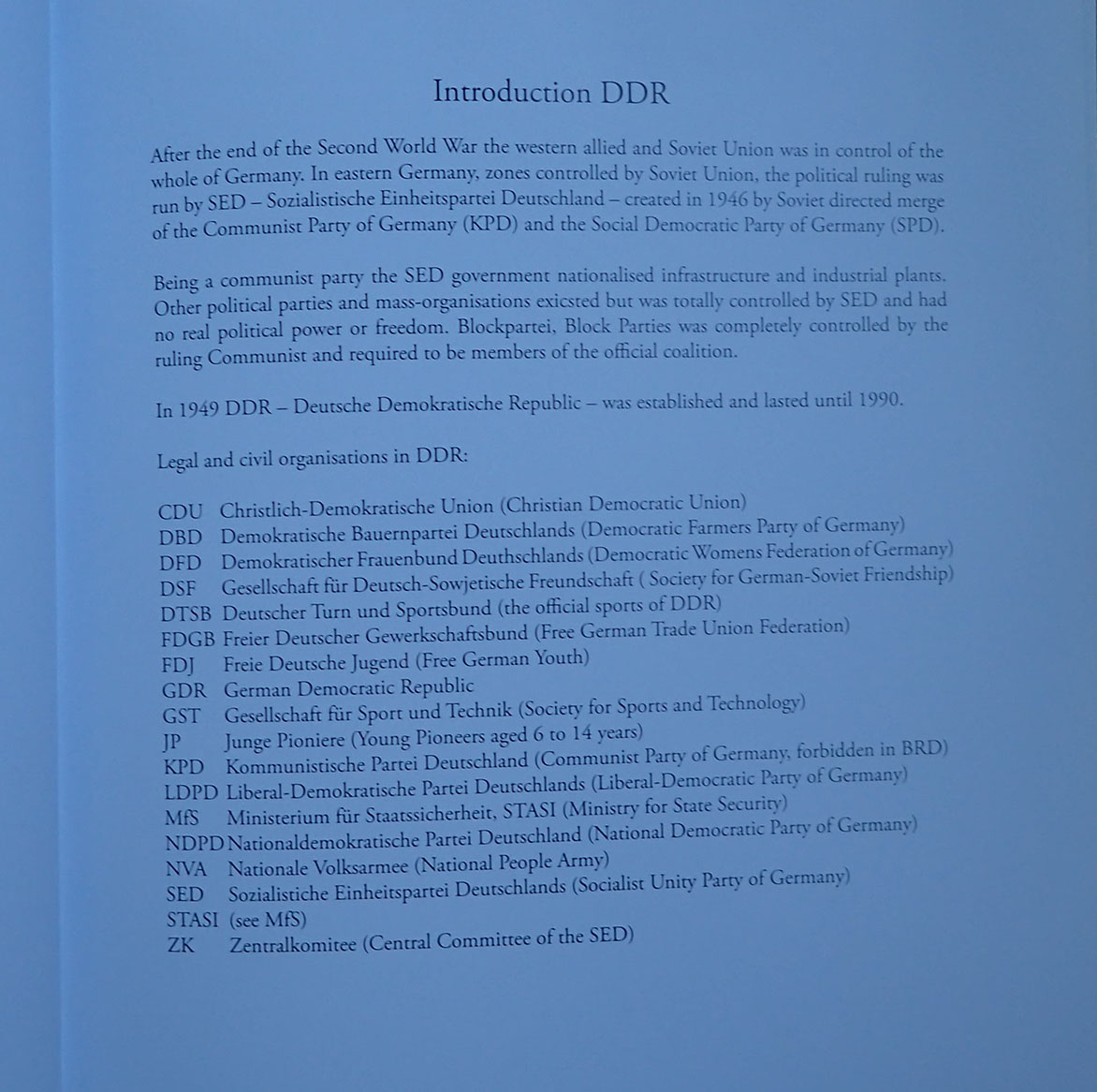 Sven A.G Kjellström. DDR - bok om Øst-tyske medaljer, merker, diplomer, medlembøker, ID-kort etc. (2011). - Bilde 3