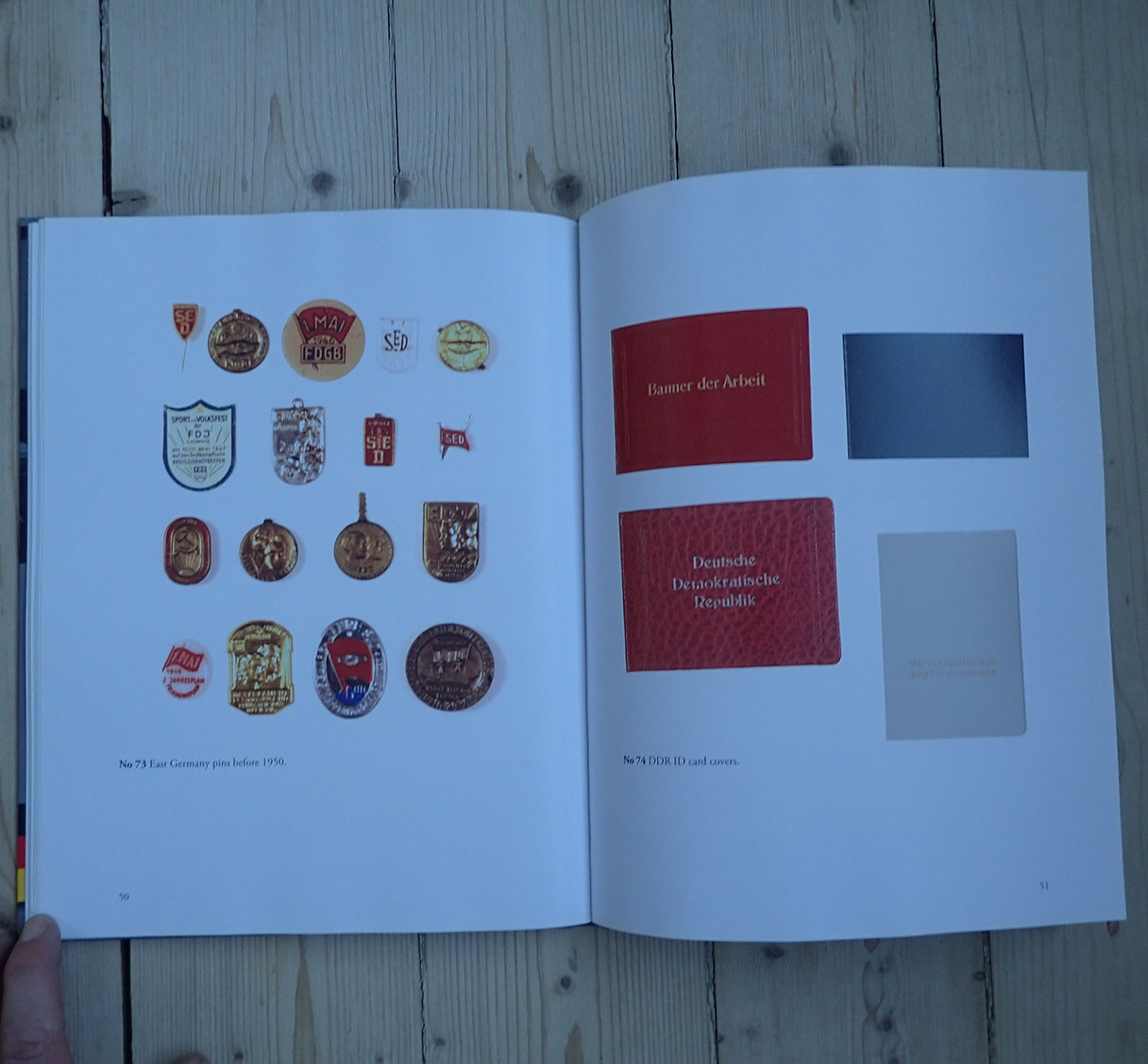 Sven A.G Kjellström. DDR - bok om Øst-tyske medaljer, merker, diplomer, medlembøker, ID-kort etc. (2011). - Bilde 7