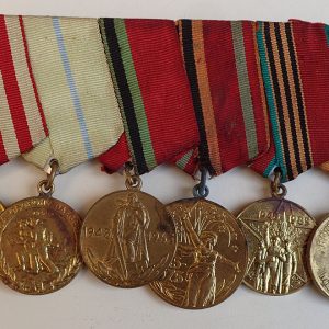 RUSSLAND. Medaljegruppe med 6 medaljer.