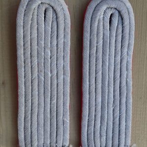 Luftwaffe Leutnant skulderklaffer. (FLAK).