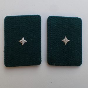 AT Lagfører kravespeil.