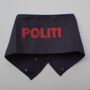 Polititroppene POLITI armbind.
