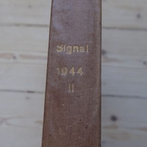Innbundet 9 blader av «Signal 1944 II». (På norsk).
