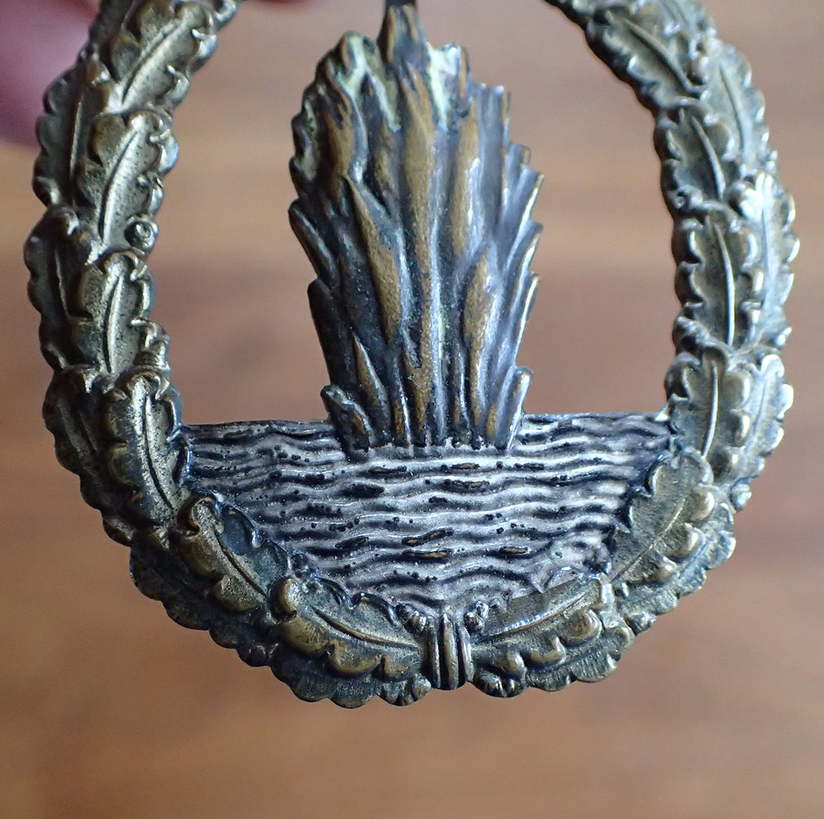 Kriegsmarine Minesøkermerke. (Tidlig Buntmetal). - Bilde 5