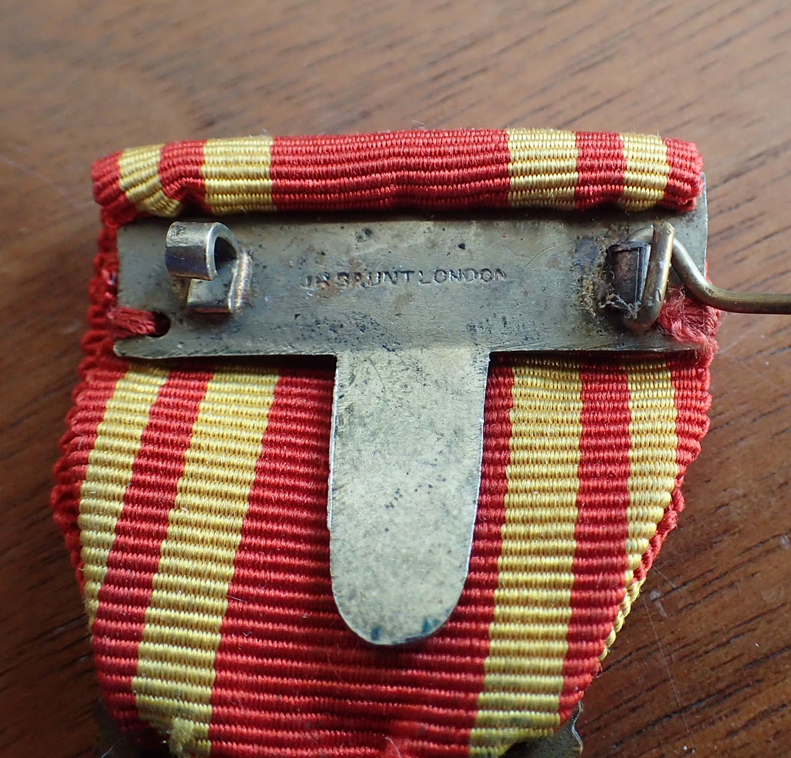 Krigsmedaljen. (J.R. GAUNT. LONDON). - Bilde 5