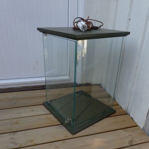 Monter til ett eksklusivt hodeplagg eller lignende.