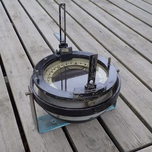 C. PLATH. HAMBURG SKIPS KOMPASS.