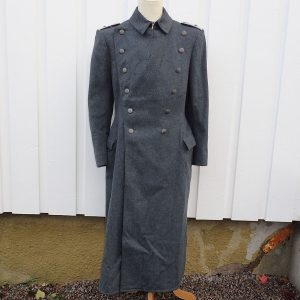 Nasjonal Samling Politi Løytnant 1 frakk. (Mikkel Wraa 19/10-43).