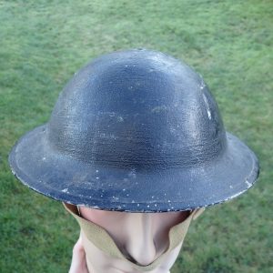 ENGLAND. Hjelm fra krigen. (Home Front - First Aid).