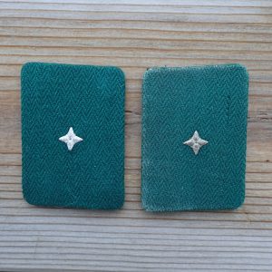 AT Lagfører kravespeil.