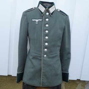 Paradejakke. Menig i Infanteriet. (Navnet 1938).