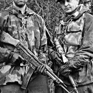 Luftwaffe skarpskyttere iført smocker.