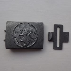 Tapper og Tro beltespenne med beltehempe.