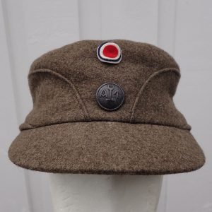 Arbeidstjenesten menig kepi.