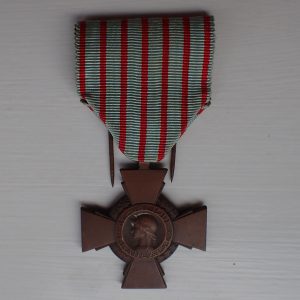 FRANKRIKE. CROIX DU COMBATTANT kors.