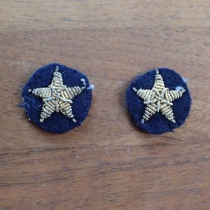 Kriegsmarine bransjemerker for sjøgående personell. Offiser. (Tatt i Oslo i frigjøringsdagene).