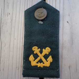 Kystartilleri menig skulderklaff. (Tatt i Oslo i frigjøringsdagene).