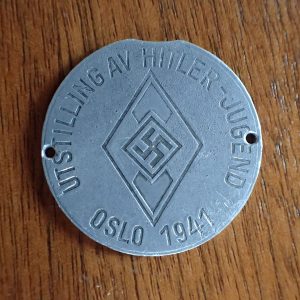 UTSTILLING AV HITLER-JUGEND. OSLO 1941 polett. (Tatt i Gudbrandsdalen etter frigjøringen).